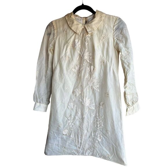 Vtg 60s Champagne Gogo Mod Embroidered Floral Shift Wedding Dress Silk Sz S/M - Picture 1 of 7